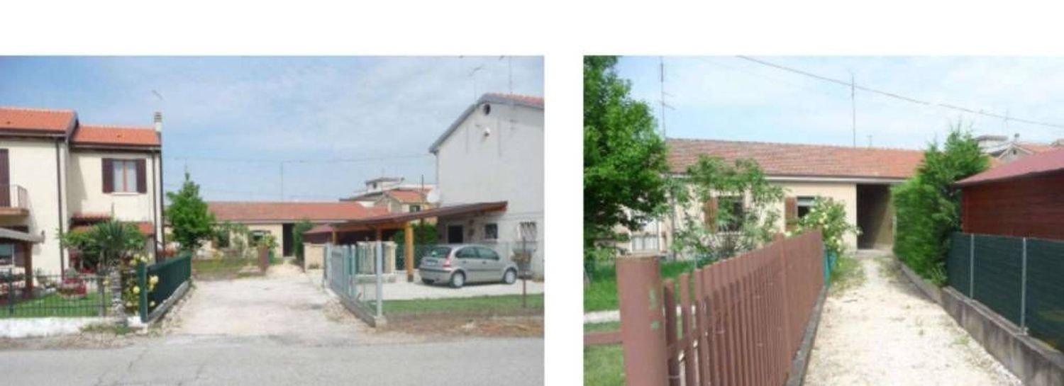 3 rooms Apartment in Cavarzere, Italy No. 212381