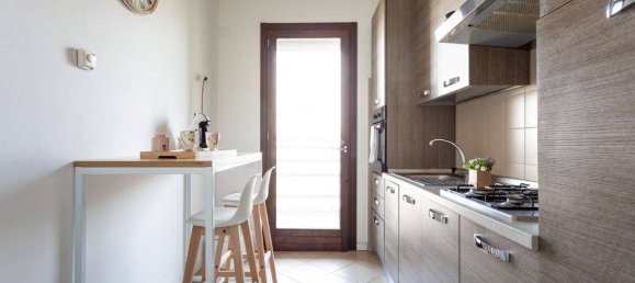 1 bedroom Apartment in Milan, Italy No. 335242 6