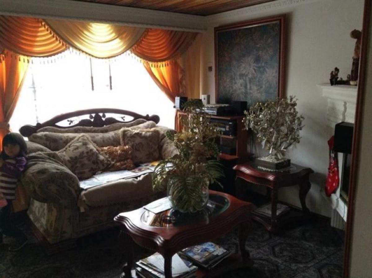 Дом с 4 спальнями в Богота, Колумбия № 9756