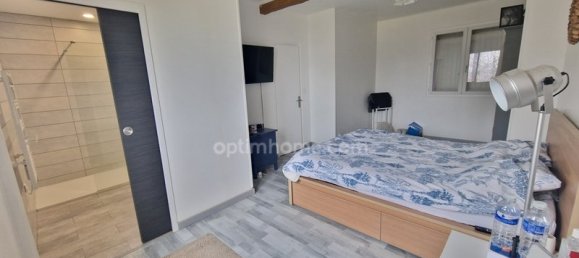 Villa de 4 dormitorios en Port-de-Bouc, France No. 185855 4