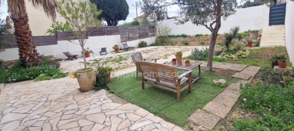 Villa de 4 dormitorios en Port-de-Bouc, France No. 185855 8