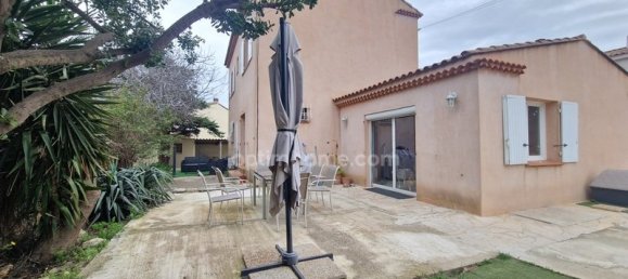 Villa de 4 dormitorios en Port-de-Bouc, France No. 185855 15