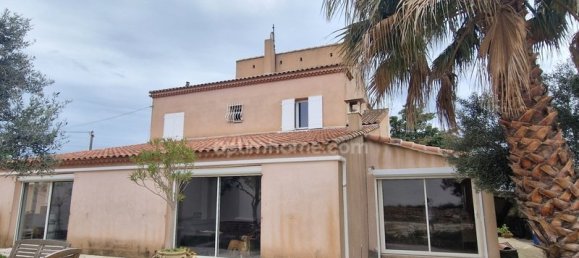 Villa de 4 dormitorios en Port-de-Bouc, France No. 185855 7