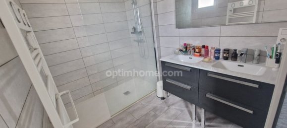 Villa de 4 dormitorios en Port-de-Bouc, France No. 185855 5