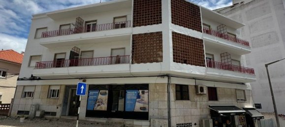 9 Schlafzimmer Wohnung in Almada, Portugal, Nr. 126403 2