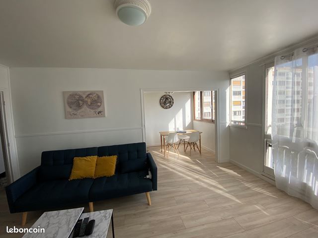 Квартира с 3 спальнями в Амьен, Франция № 213387