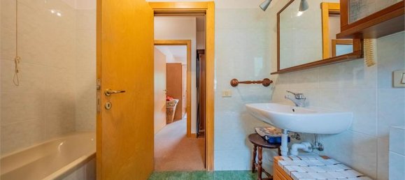 3 bedrooms Commercial property in Piuro, Italy No. 377699 23