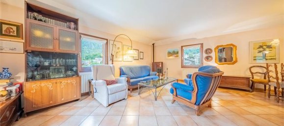 3 bedrooms Commercial property in Piuro, Italy No. 377699 4