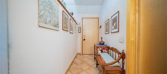 3 bedrooms Commercial property in Piuro, Italy No. 377699 10