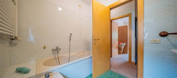 3 bedrooms Commercial property in Piuro, Italy No. 377699 24