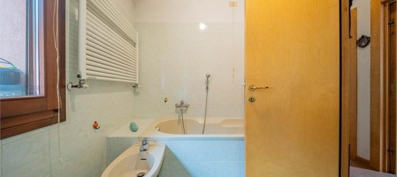 3 bedrooms Commercial property in Piuro, Italy No. 377699 25