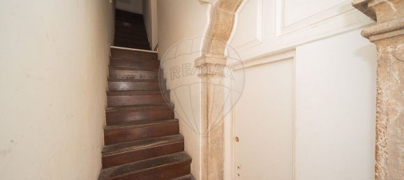 200m² Building in Lisbon, Portugal No. 304821 3