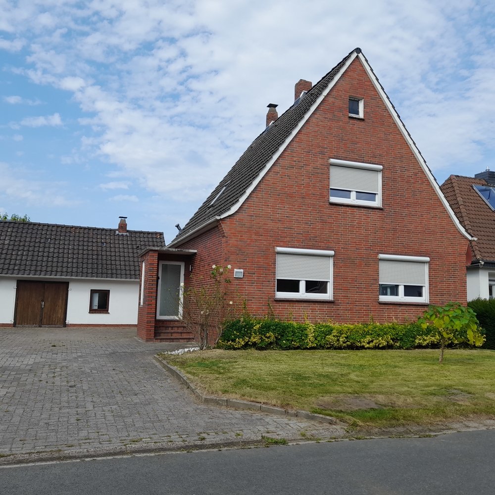 3 rooms House in Wesermarsch, Germany No. 177922