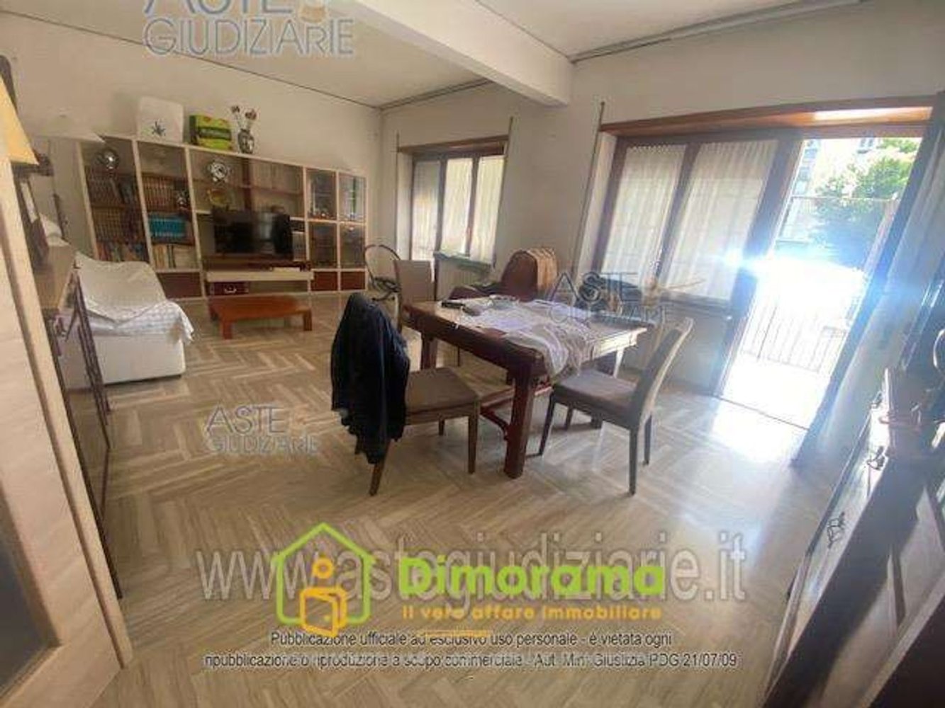 5 rooms Apartment in Portici, Italy No. 10982