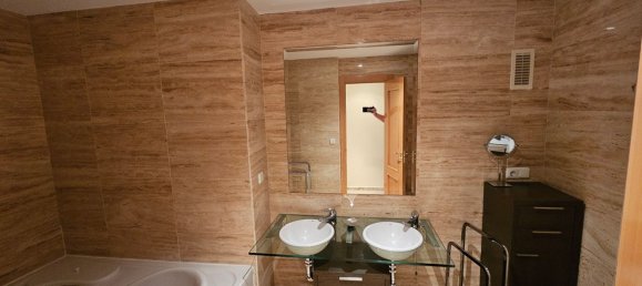 Apartamento de 3 dormitorios en Estepona, Spain No. 53011 38