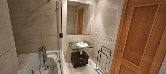 Apartamento de 3 dormitorios en Estepona, Spain No. 53011 47