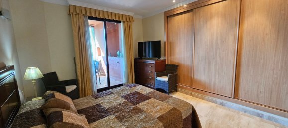 Apartamento de 3 dormitorios en Estepona, Spain No. 53011 36