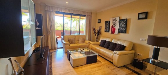 Apartamento de 3 dormitorios en Estepona, Spain No. 53011 9