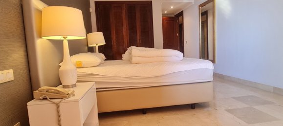 2 bedrooms Penthouse in Estepona, Spain No. 146165 18