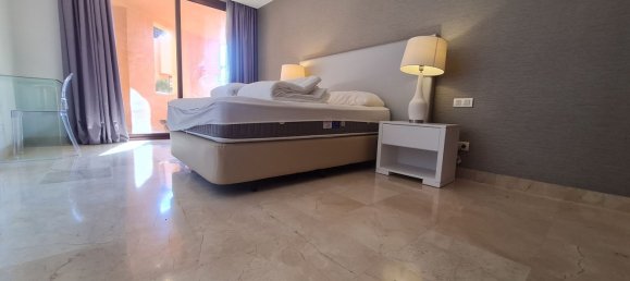 2 bedrooms Penthouse in Estepona, Spain No. 146165 17