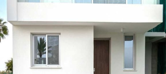 3 bedrooms Villa in Coral Bay, Cyprus No. 17187 2