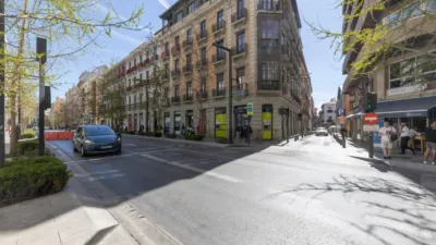 105m² Commercial property in Granada, Spain No. 181187