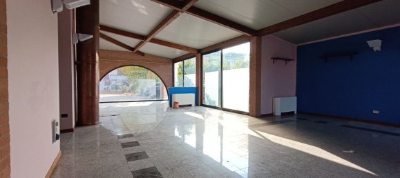 Коммерческая недвижимость 340м² в Фелино, Италия № 315877 9
