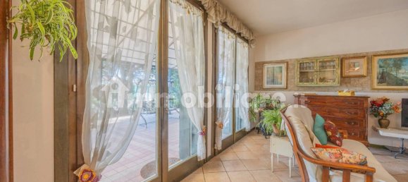 11 bedrooms Villa in Verona, Italy No. 222556 10