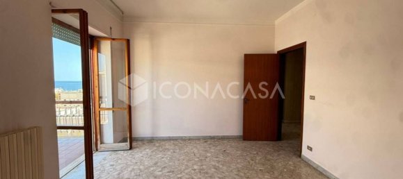 4 bedrooms Apartment in Monopoli, Italy No. 331331 2