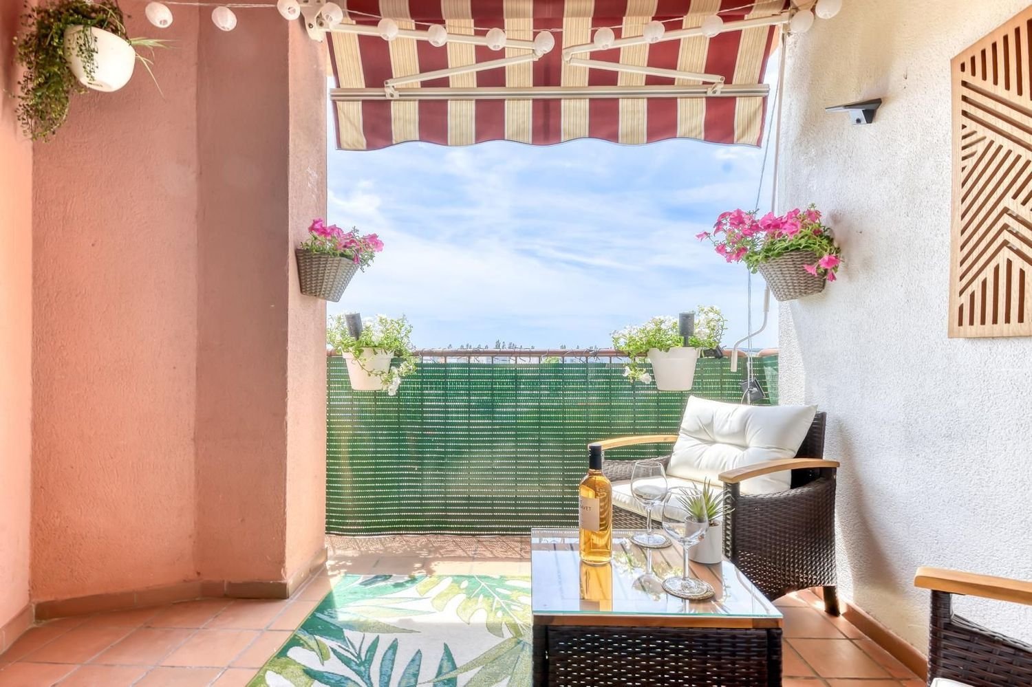 Apartamento de 3 dormitorios en Figueres, Spain No. 225832