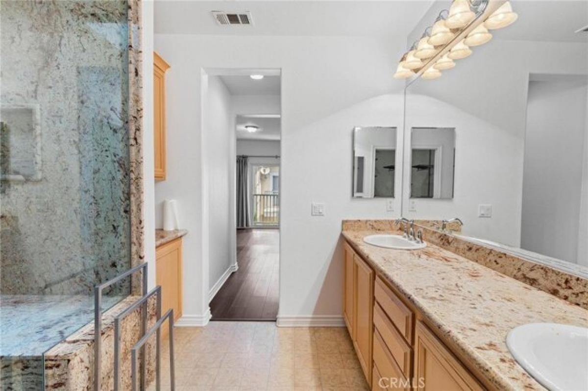 3 bedrooms House in Signal Hill, USA No. 378244