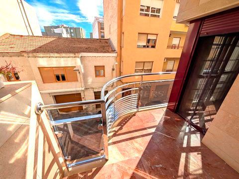 4 غرف نوم شقة في Alicante, Spain رقم 28871