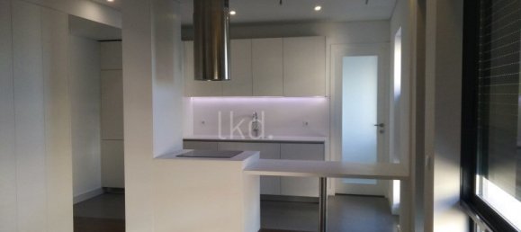 4 bedrooms Apartment in Porto, Portugal No. 78640 4