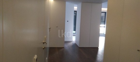 4 bedrooms Apartment in Porto, Portugal No. 78640 2
