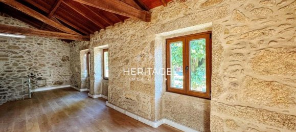 141m² Commercial property in Viana do Castelo, Portugal No. 241884 11