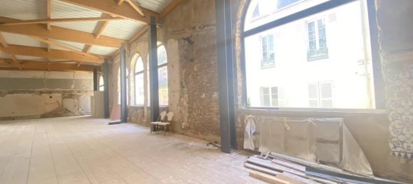 Studio in Vichy, France No. 329044 10