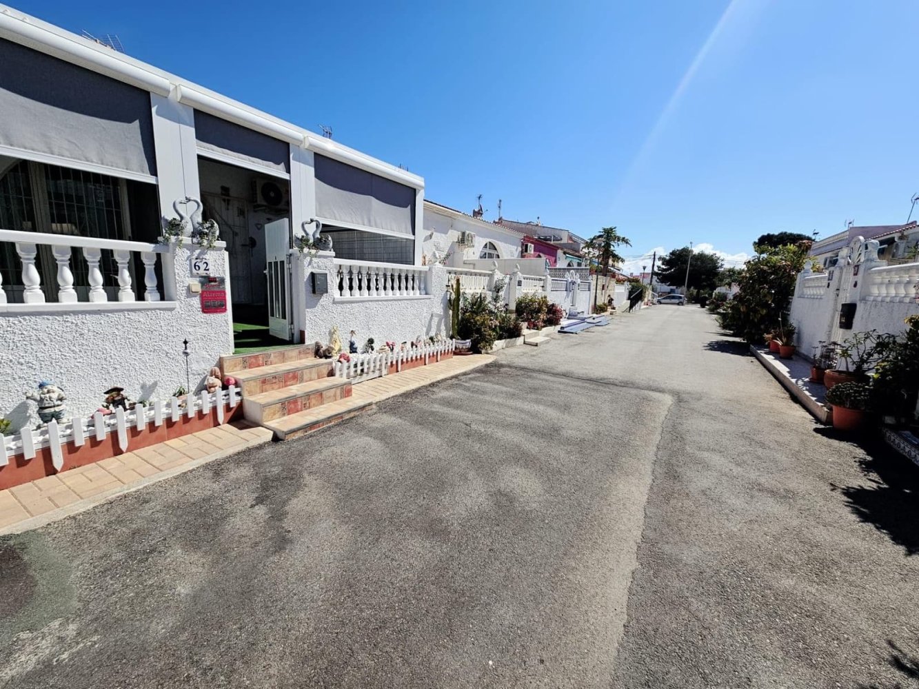 2 bedrooms Bungalow in Torrevieja, Spain No. 189528