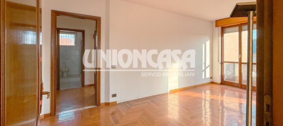 7غرفة فيلا في Rovellasca, Italy رقم 125711 2