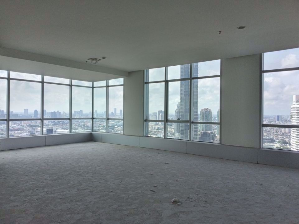 Studio in the Condo in Khlong San, Thailand No. 4467