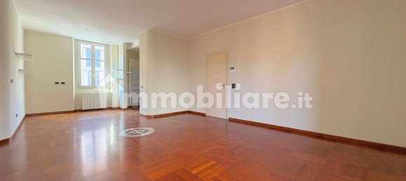 Apartamento T3 em Monza, Italy N.º 337470 2