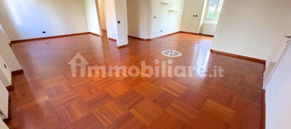 Apartamento T3 em Monza, Italy N.º 337470 3