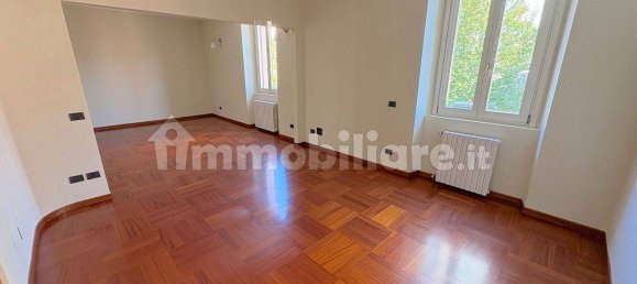 Apartamento T3 em Monza, Italy N.º 337470 15