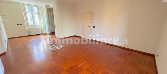 Apartamento T3 em Monza, Italy N.º 337470 7
