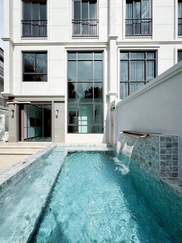 3 bedrooms Townhouse in Chiang Mai, Thailand No. 81976