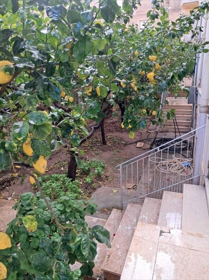 Apartamento de 4 habitaciónes en Erice, Italy No. 113862