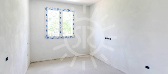 Дом с 4 комнатами в Конселиче, Италия № 1799 9