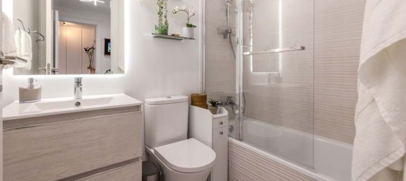 2 bedrooms Penthouse in Estepona, Spain No. 159531 9