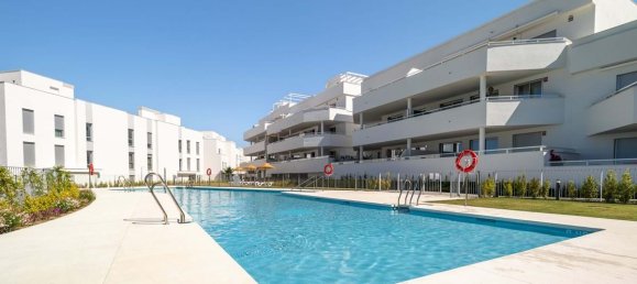 2 bedrooms Penthouse in Estepona, Spain No. 159531 2