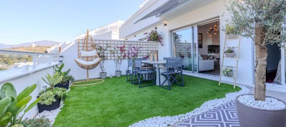 2 bedrooms Penthouse in Estepona, Spain No. 159531 4