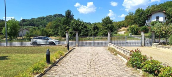 6 bedrooms Villa in Monticello d'Alba, Italy No. 349122 4